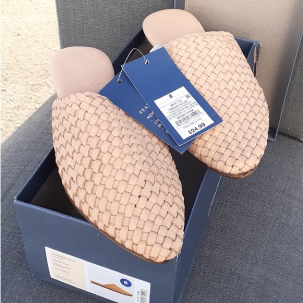Elora Flat Sandals
